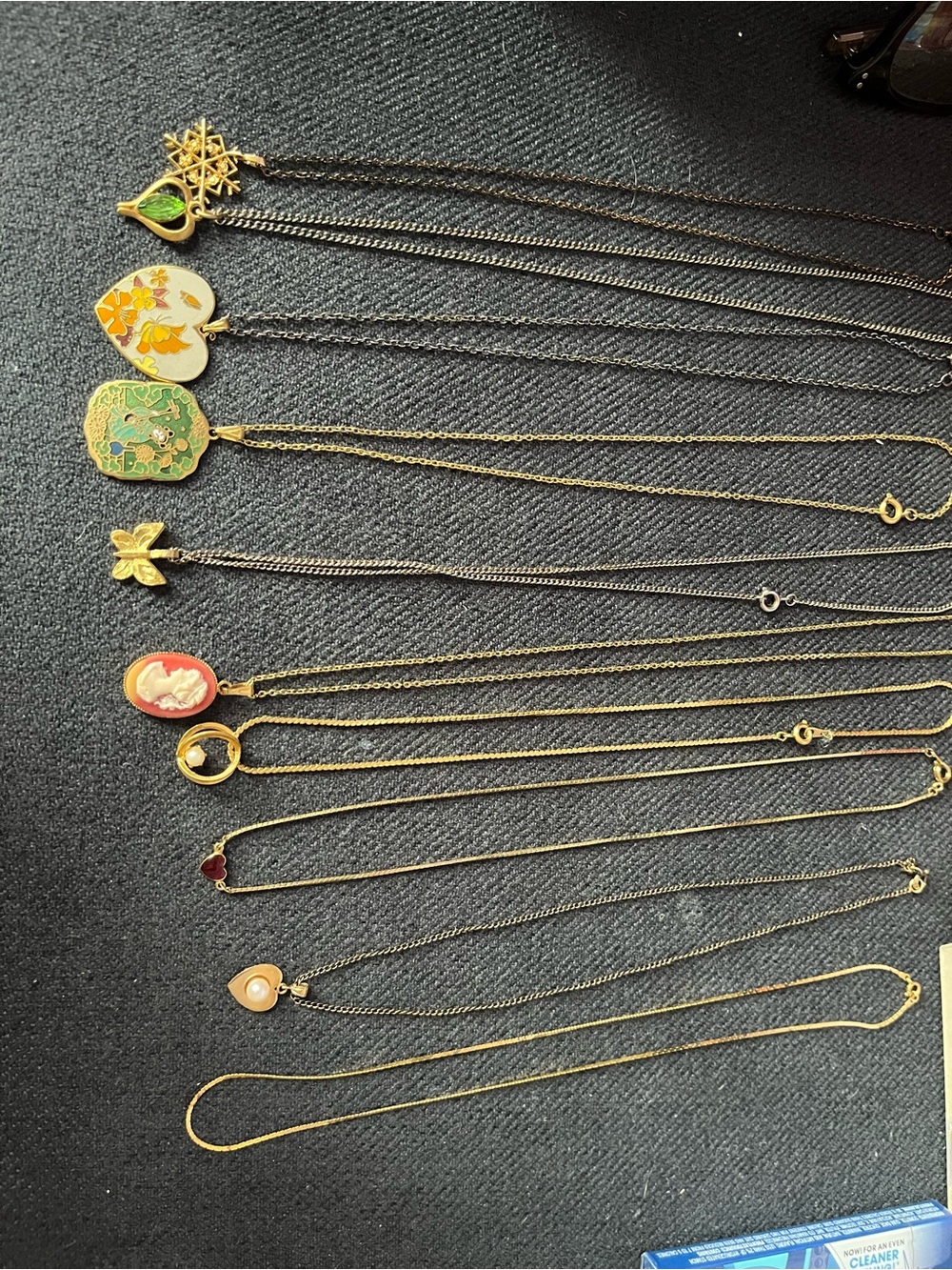 10 pcGold-Tone Women's Pendant Necklace with Green and Multicolor Enamel Accents
